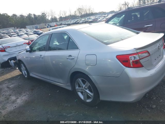 4T1BF1FK9EU860545 Toyota CAMRY SE