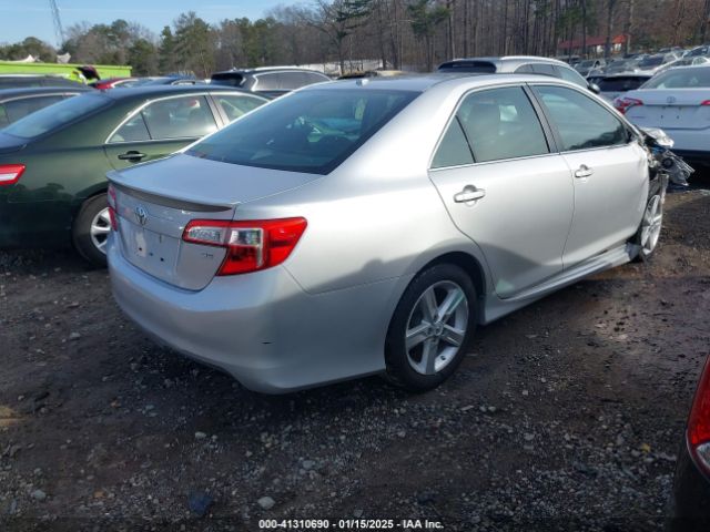 4T1BF1FK9EU860545 Toyota CAMRY SE