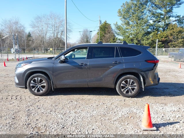 5TDGZRBH2NS596664 Toyota Highlander