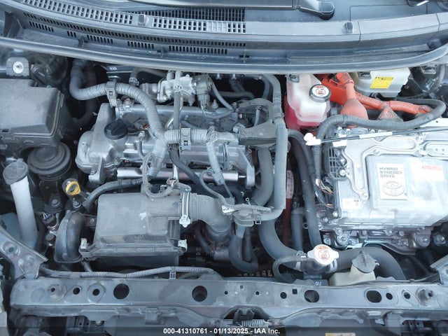 JTDKDTB37J1605828 Toyota PRIUS C