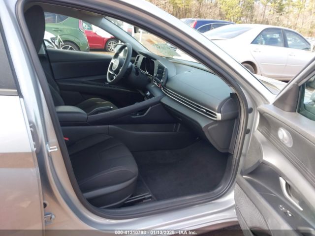 5NPLM4AG8PH103927 Hyundai Elantra