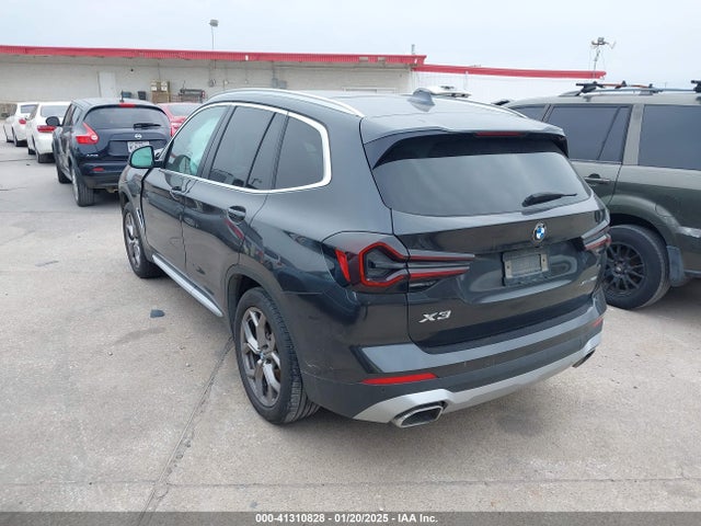 BMW X3 2022 5UX53DP05N9L14948 Image 3