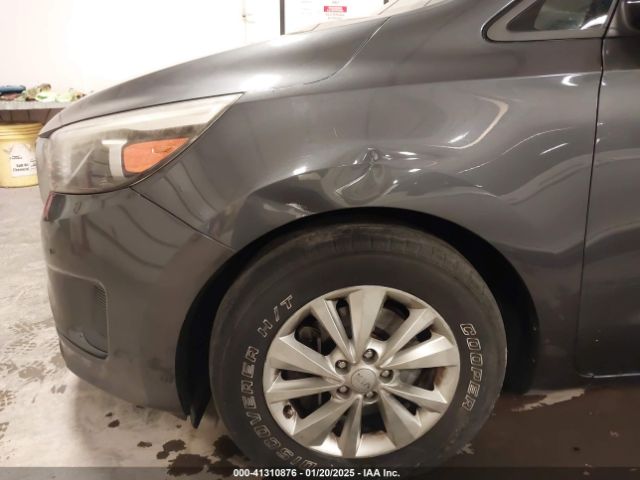 KNDMB5C17F6062658 KIA SEDONA LX