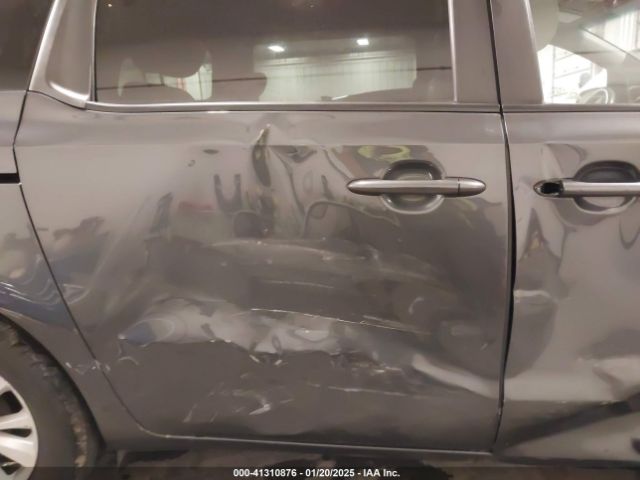 KNDMB5C17F6062658 KIA SEDONA LX