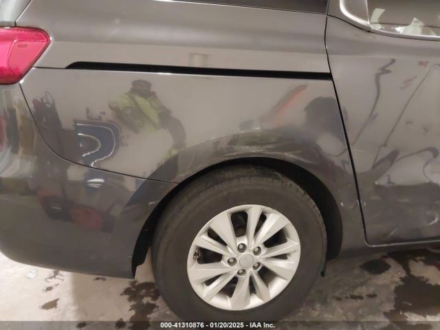 KNDMB5C17F6062658 KIA SEDONA LX