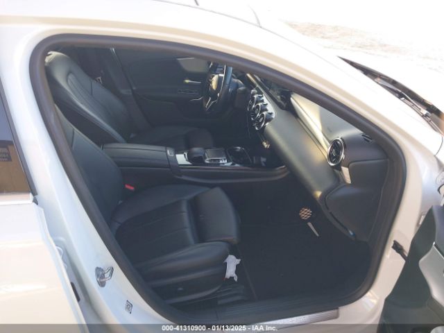 2020 MERCEDES-BENZ A-CLASS W1K3G4FB2LJ198447 Photo 4