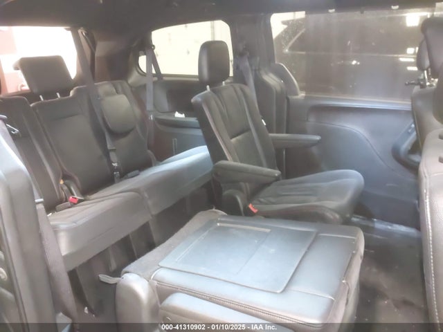 2C4RDGEG6KR610584 Dodge Grand Caravan