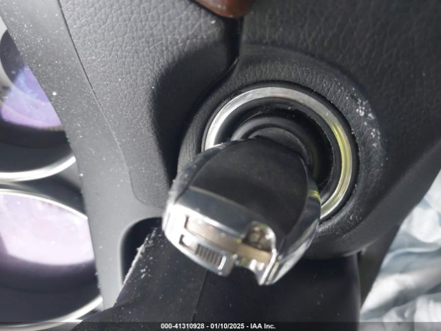 2013 MERCEDES-BENZ C-CLASS WDDGF8AB3DR262761 Photo 10