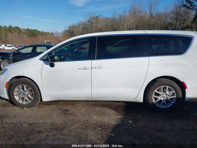Chrysler Pacifica 2024 2C4RC1BG2RR152072 Image 14