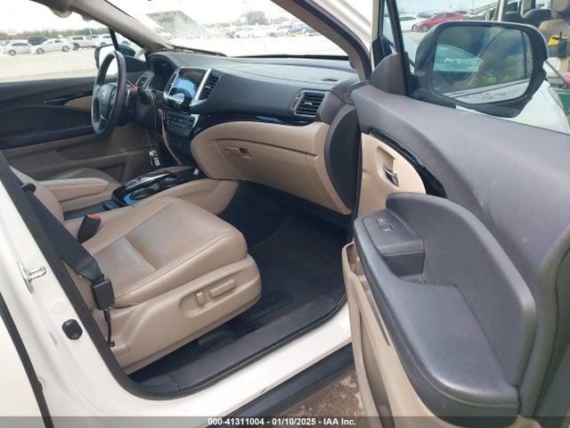 5FNYF5H98HB029647 Honda Pilot