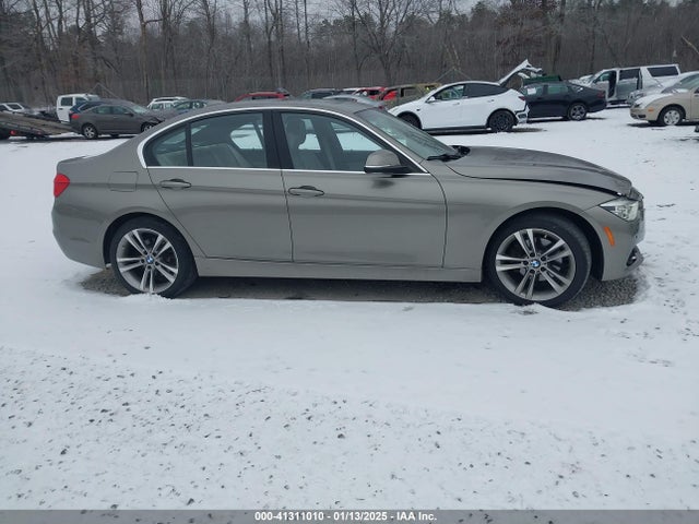 BMW 3 Series 2016 WBA8E3G5XGNT79526 Image 14