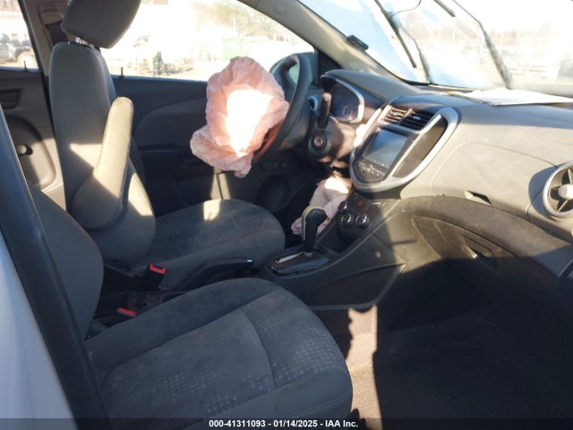 Chevrolet Sonic 2017 1G1JG6SH9H4160400 Image 5