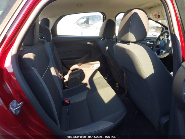 Ford Focus 2014 1FADP3F29EL171865 Image 8