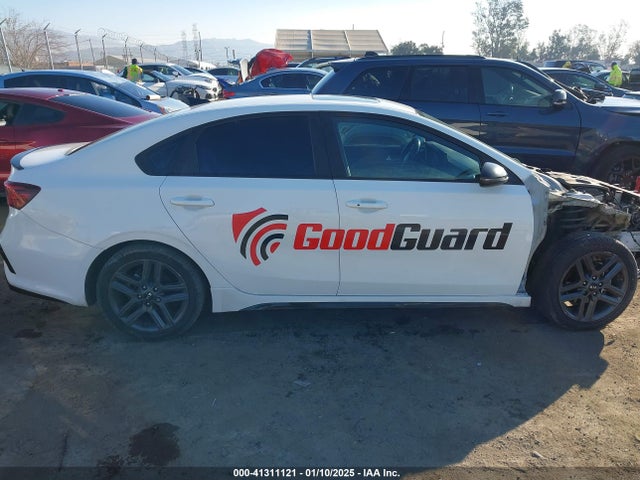 3KPF34AD8ME309254 KIA Forte Gt-line