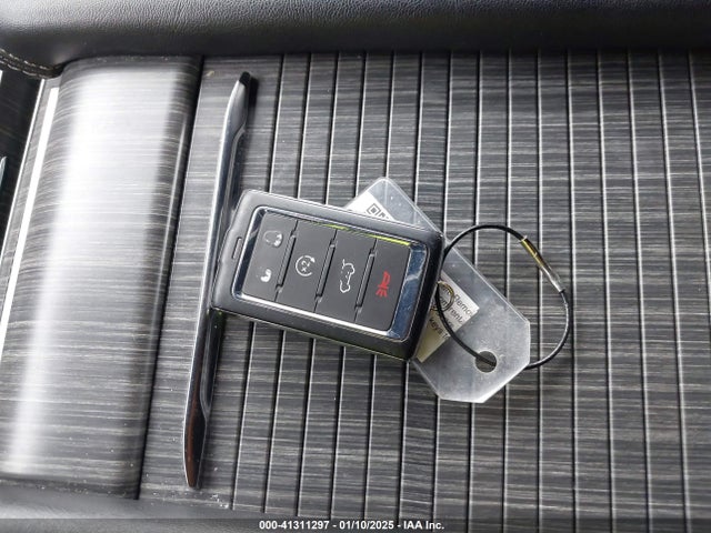 Jeep Wagoneer L 2024 1C4SJSBP2RS102039 Image 11