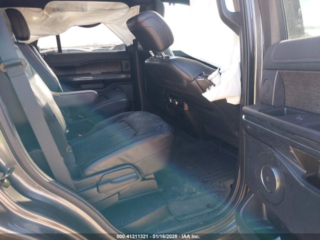 1FMJU1KT0KEA31594 Ford Expedition