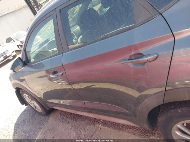 KM8J33A46HU432042 Hyundai Tucson Se Plus