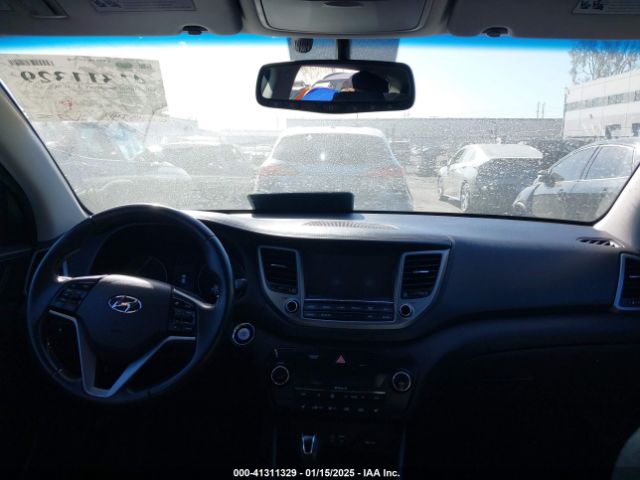 KM8J33A46HU432042 Hyundai Tucson Se Plus