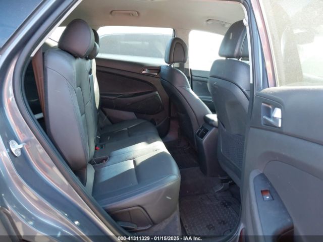 KM8J33A46HU432042 Hyundai Tucson Se Plus
