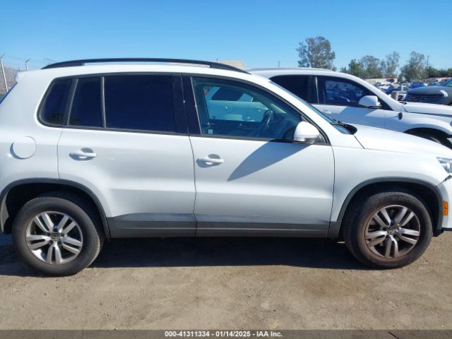 WVGAV7AX3FW609921 Volkswagen TIGUAN S