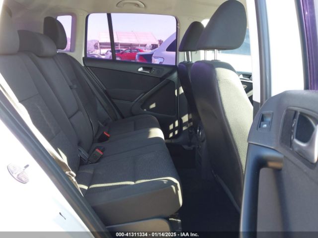 WVGAV7AX3FW609921 Volkswagen TIGUAN S