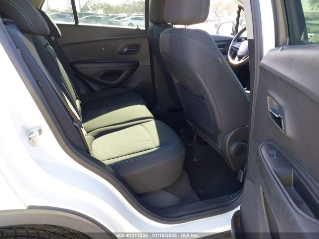 3GNCJNSB8GL128819 Chevrolet Trax 1ls