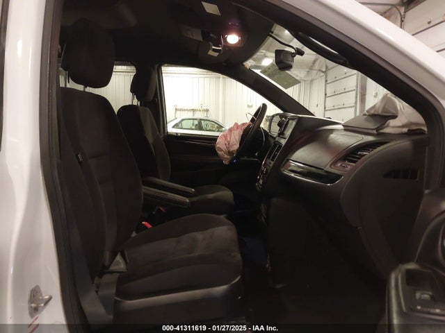 2C4RDGBGXJR160845 Dodge Grand Caravan Se Plus