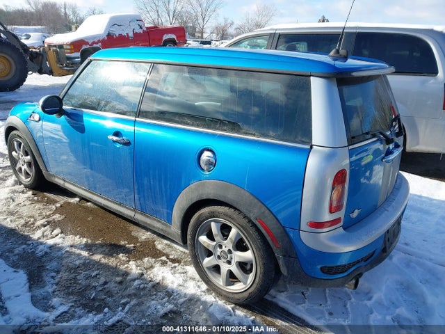 2008 MINI COOPER S CLUBMAN WMWMM33598TP88508 Photo 2
