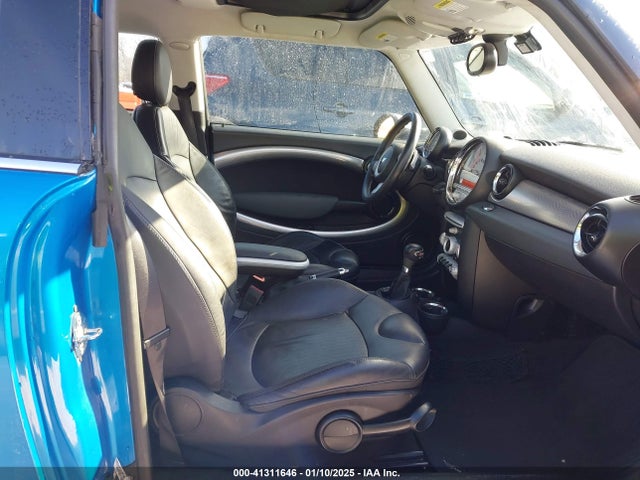 2008 MINI COOPER S CLUBMAN WMWMM33598TP88508 Photo 4