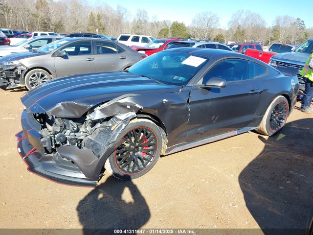 Ford Mustang V6 2017 1FA6P8AM2H5338767 Image 2