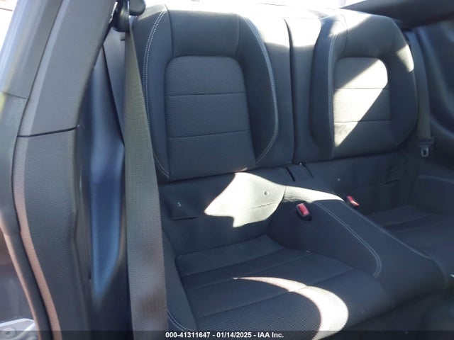 Ford Mustang V6 2017 1FA6P8AM2H5338767 Image 8