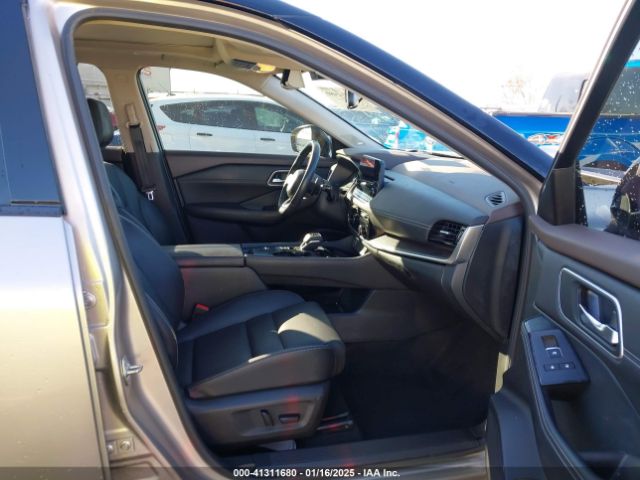 JN8AT3CAXMW020281 Nissan Rogue Sl Fwd