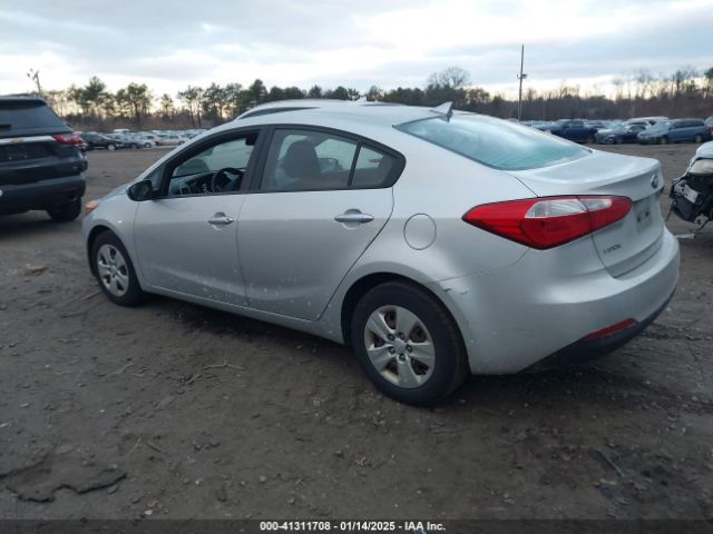 KNAFK4A63E5054821 KIA FORTE LX