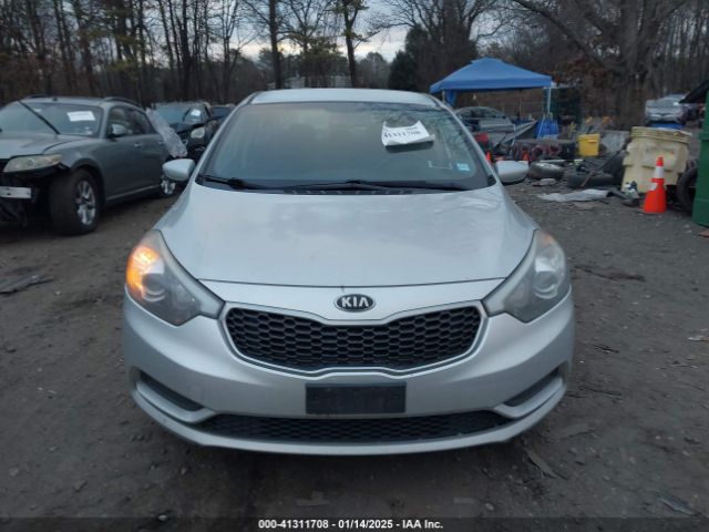 KNAFK4A63E5054821 KIA FORTE LX