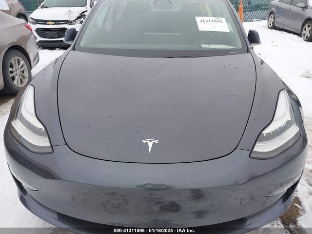2019 TESLA MODEL 3 5YJ3E1EB9KF365389 Photo 9
