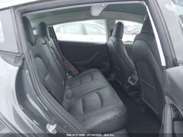 2019 TESLA MODEL 3 5YJ3E1EB9KF365389 Photo 7