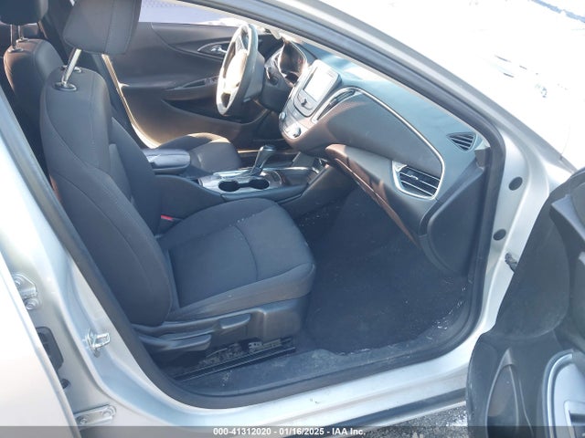 1G1ZD5ST7JF237057 Chevrolet MALIBU LT