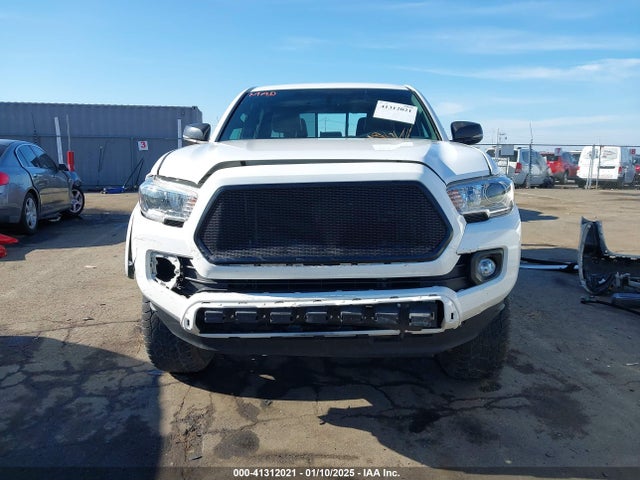 3TMGZ5AN2GM016493 Toyota Tacoma Limited