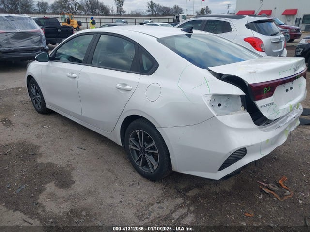 KIA Forte Lxs 2023 3KPF24AD8PE637765 Image 3