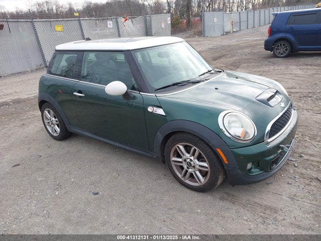 2011 MINI COOPER S WMWSV3C56BTY12176 Photo 0