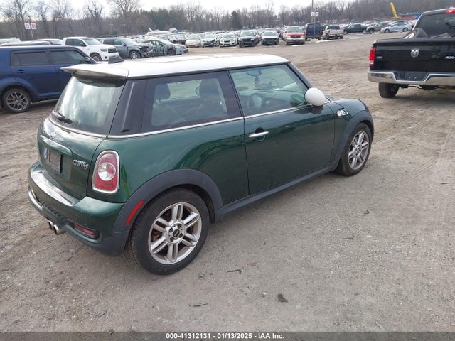 2011 MINI COOPER S WMWSV3C56BTY12176 Photo 3