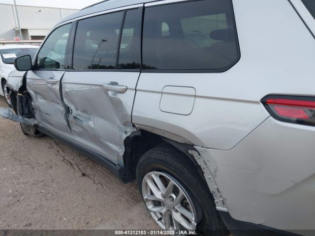 1C4RJKAG1P8808090 Jeep Grand Cherokee L Laredo 4x4