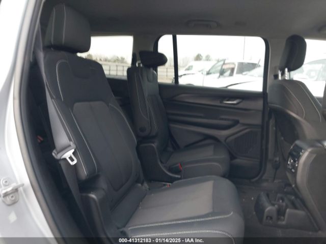 1C4RJKAG1P8808090 Jeep Grand Cherokee L Laredo 4x4