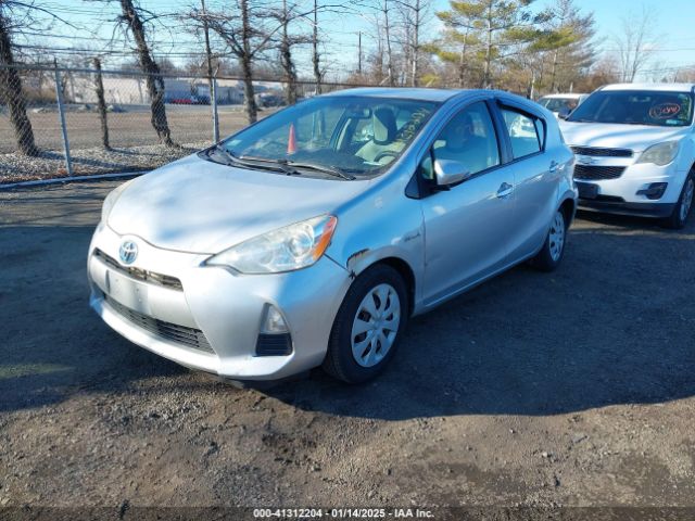 JTDKDTB38E1564048 Toyota Prius C One