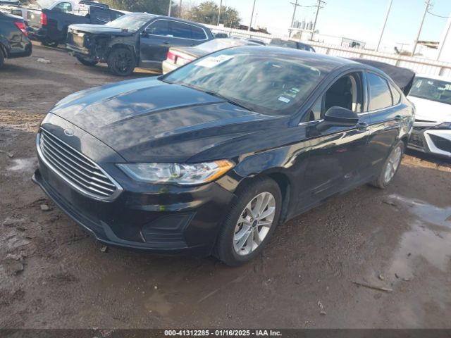 3FA6P0HD4KR161117 Ford FUSION SE
