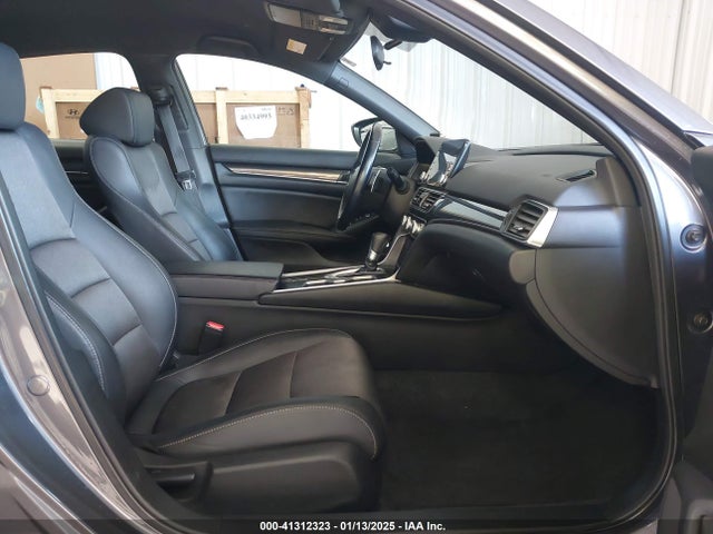 1HGCV1F32LA107024 Honda Accord Sport