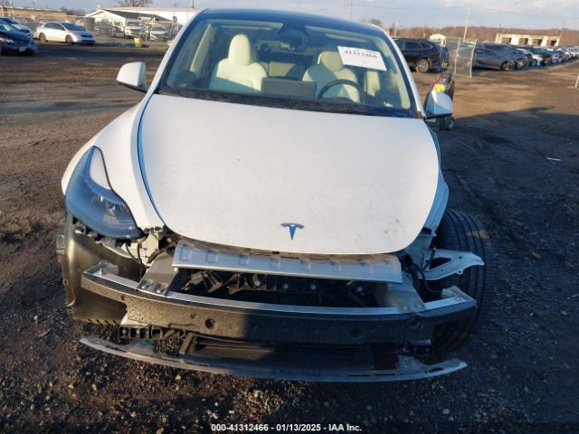 2024 TESLA MODEL Y 7SAYGDED5RF010087 Photo 9