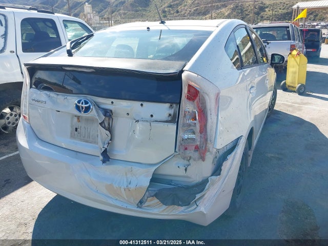 Toyota Prius Two 2015 JTDKN3DU2F0448001 Image 6