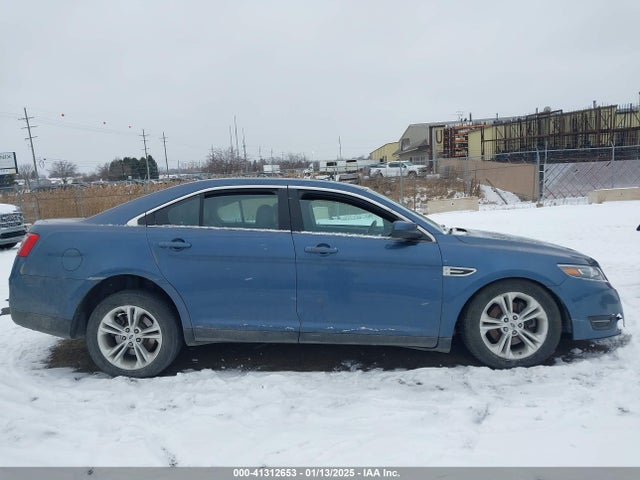1FAHP2E8XJG111601 Ford TAURUS SEL