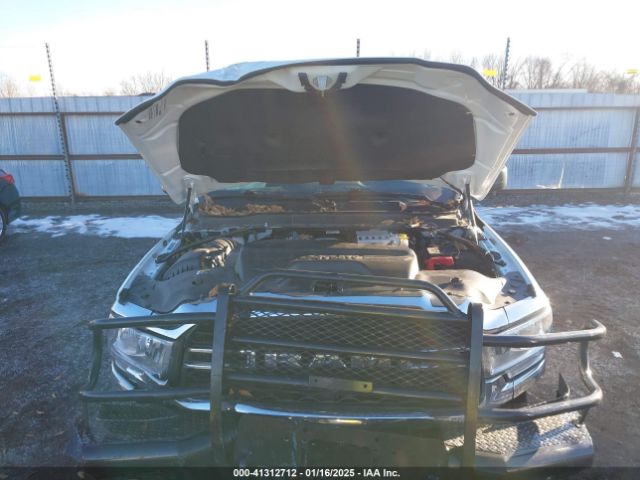 3C6UR5CL2NG250666 RAM 2500 Tradesman  4x4 6'4 Box